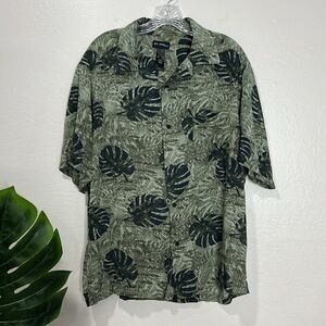 Axcess • Mens tropical palm leaf button down shirt outer banks